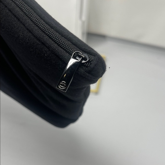 CHANEL Beauté Black Cosmetic Pouch - Picture 5 of 11